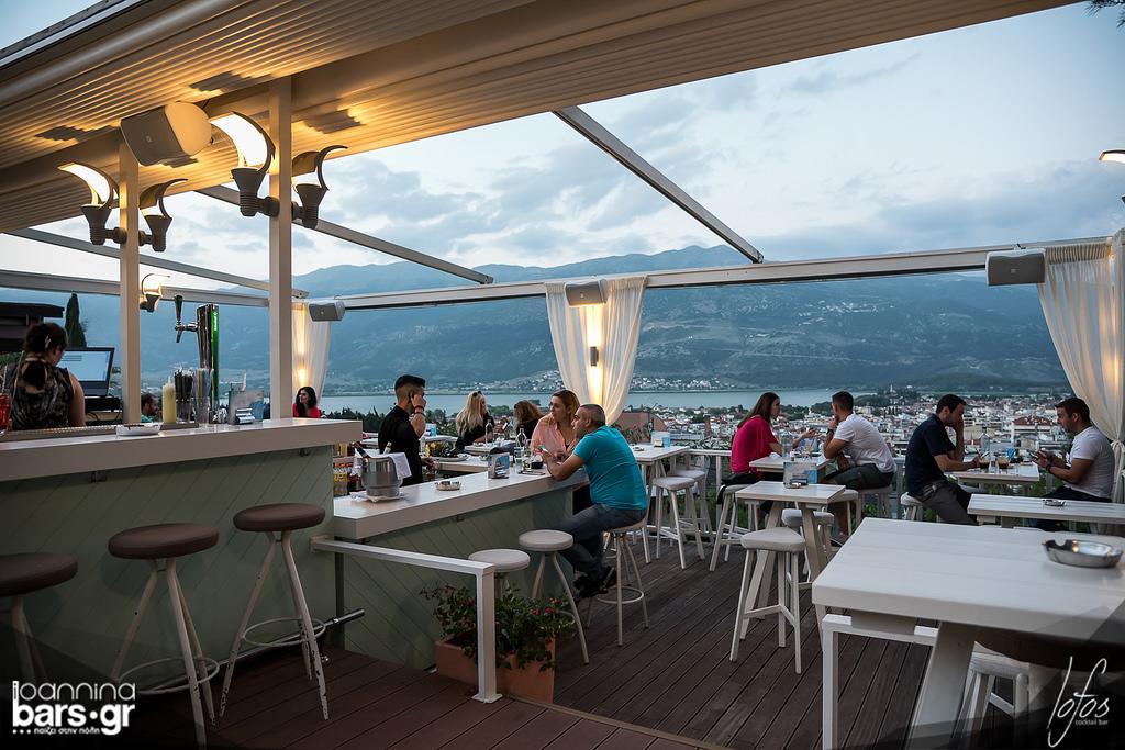 Hotel Frontzu Politia à Ioannina Extérieur photo
